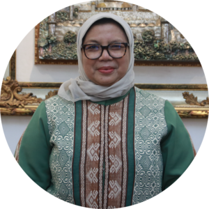 Dra. Hj. Lucya Andam Dewi, M.Si