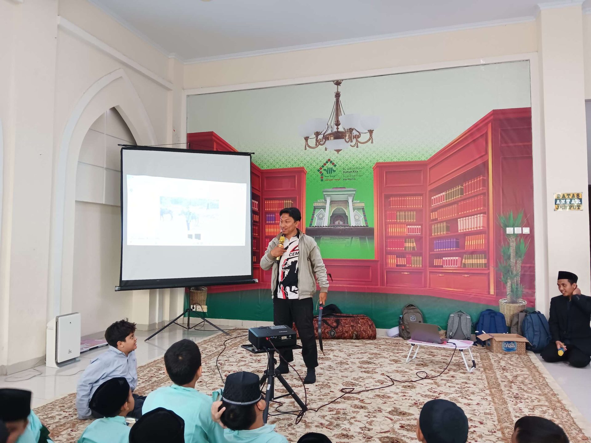 AULA GEDUNG PPTQ/SDQ MADANI AL WASHIYYAH