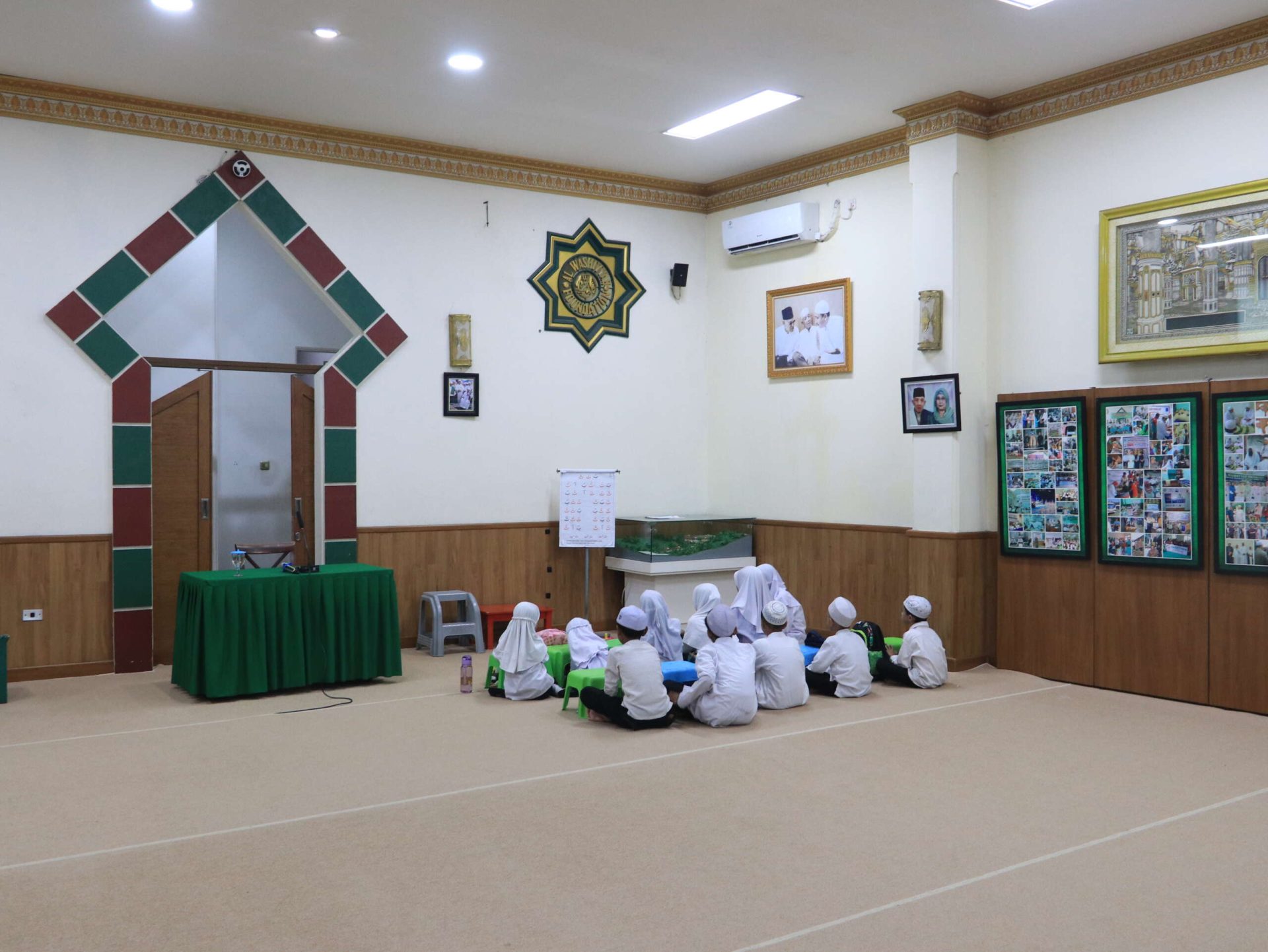 AULA GEDUNG YAYASAN MAJELIS AL WASHIYYAH