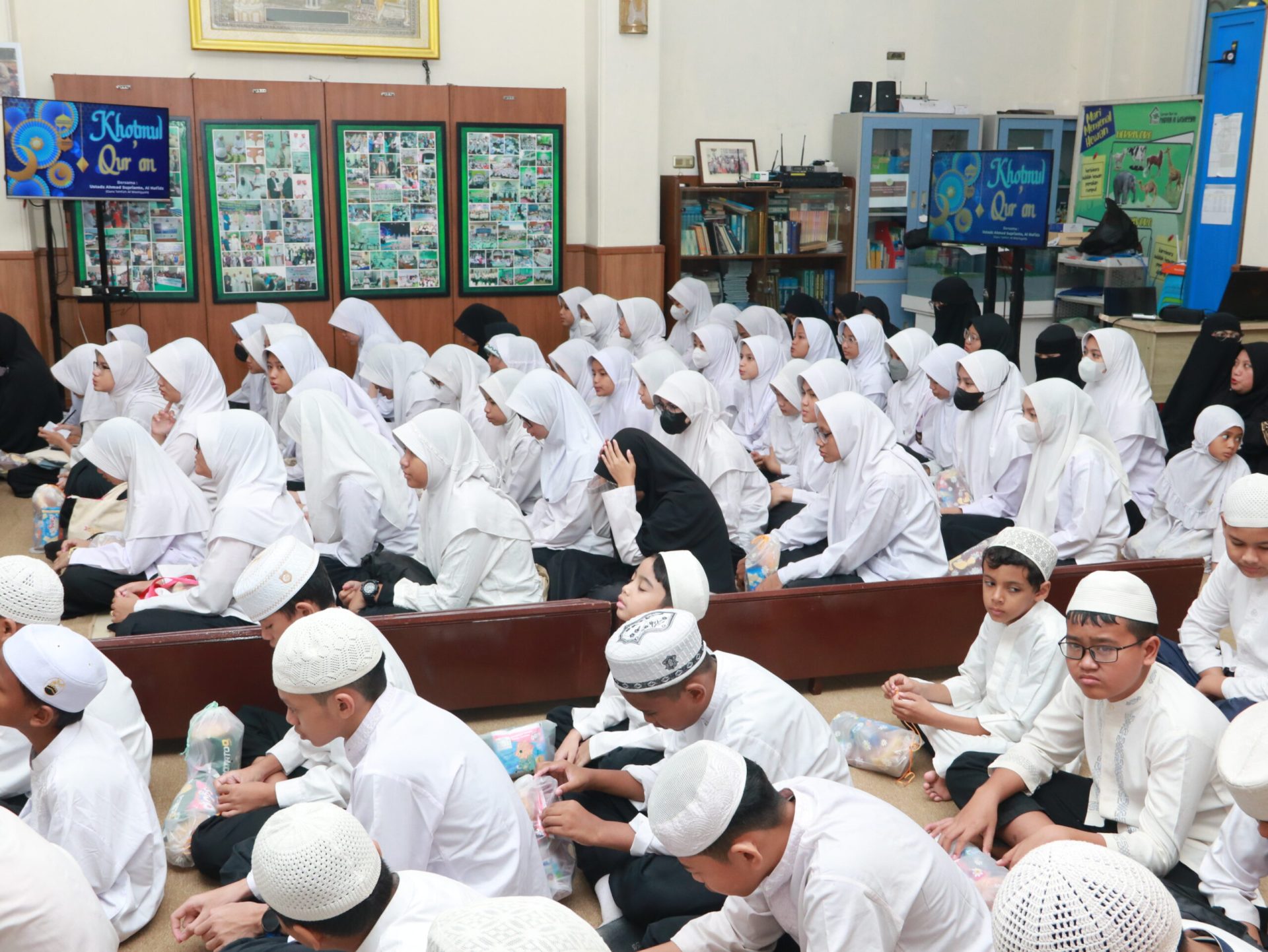 AULA GEDUNG YAYASAN MAJELIS AL WASHIYYAH