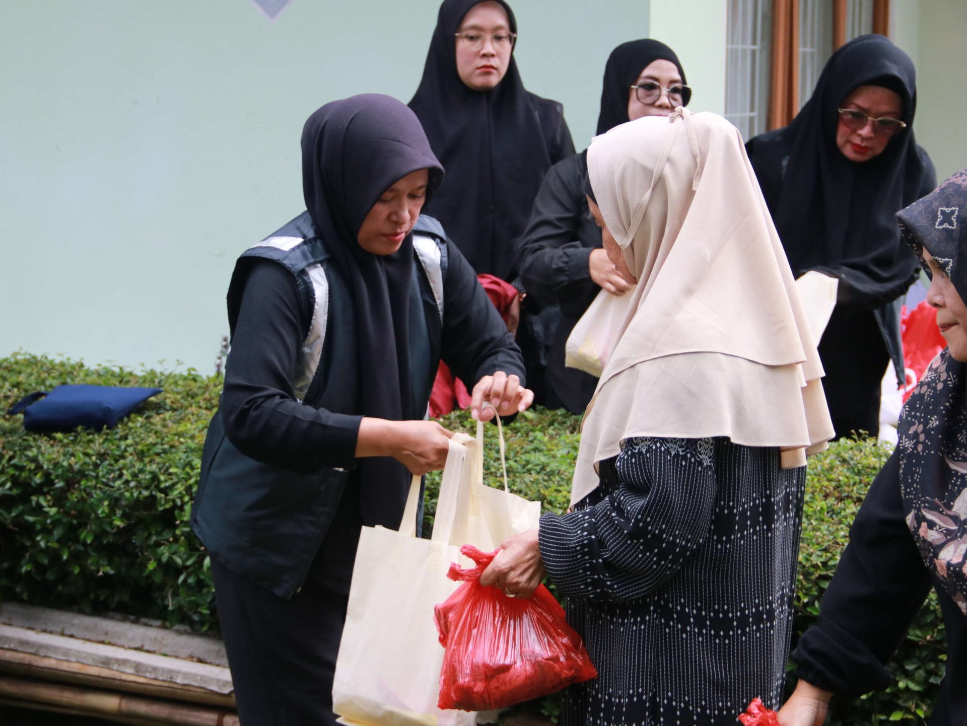 Bantuan Sosial Idul Qurban (BASIQ) ALC