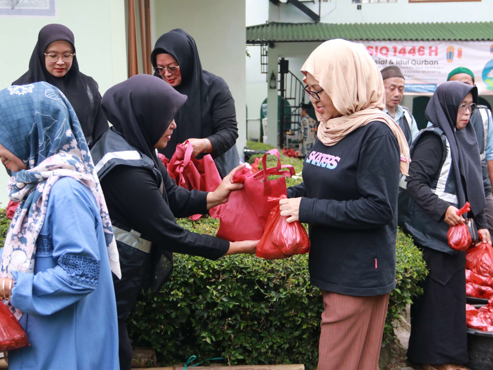 Bantuan Sosial Idul Qurban (BASIQ) ALC
