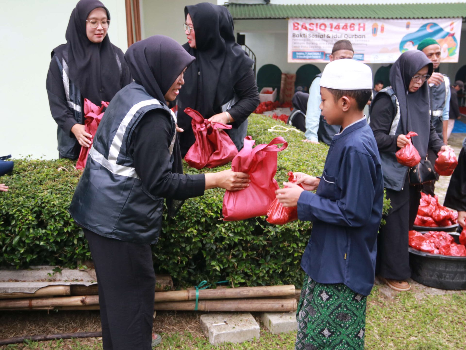 Bantuan Sosial Idul Qurban (BASIQ) ALC